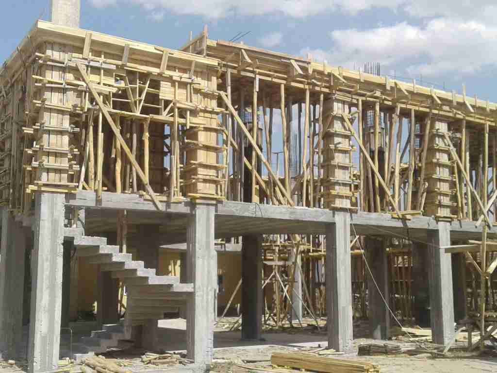 Ayaş İnşaat Kalıpçısı